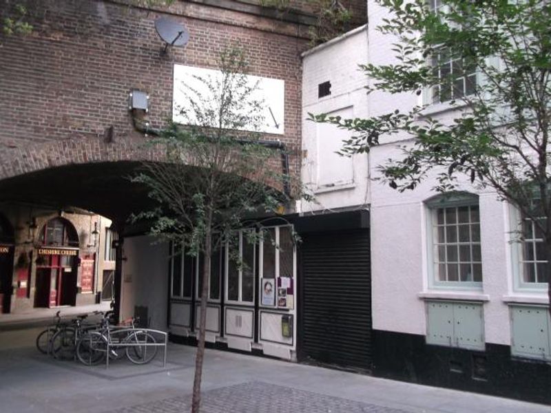 FT London EC3 taken Sept 2012. (Pub, External, Key). Published on 26-11-2013