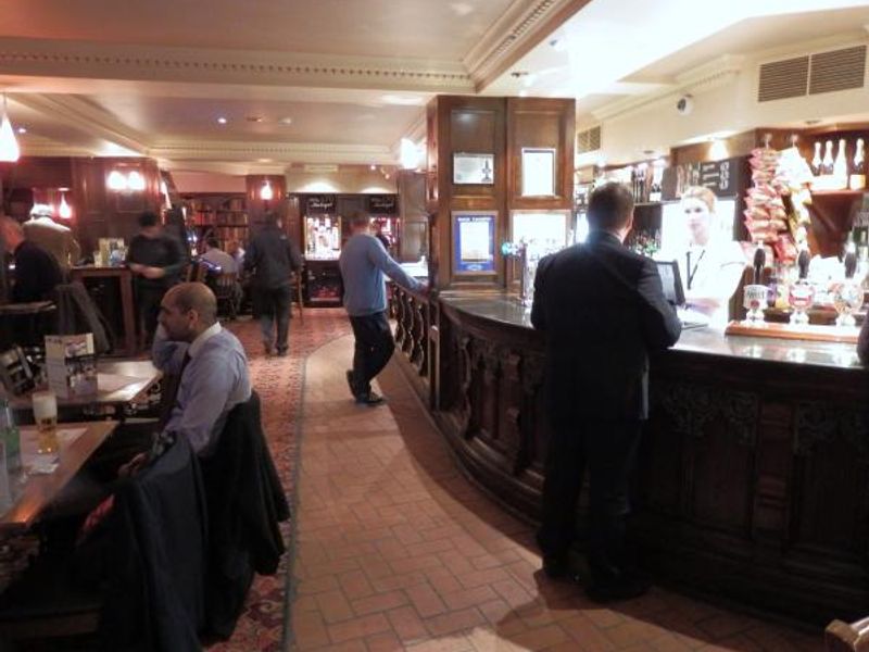 Liberty Bounds London EC3 taken Mar 2012. (Pub, Bar). Published on 26-11-2013 