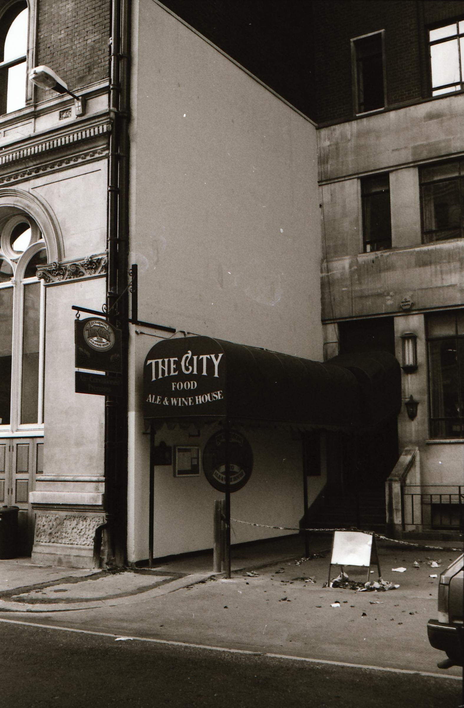 City FoodAle & Wine House London EC3 taken between Dec 1992 -Jan. (Pub, External, Key). Published on 12-04-2019