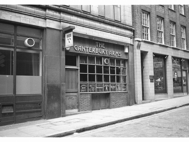 Canterbury Arms London EC3 taken in July 1985.. (Pub, External). Published on 12-04-2019 