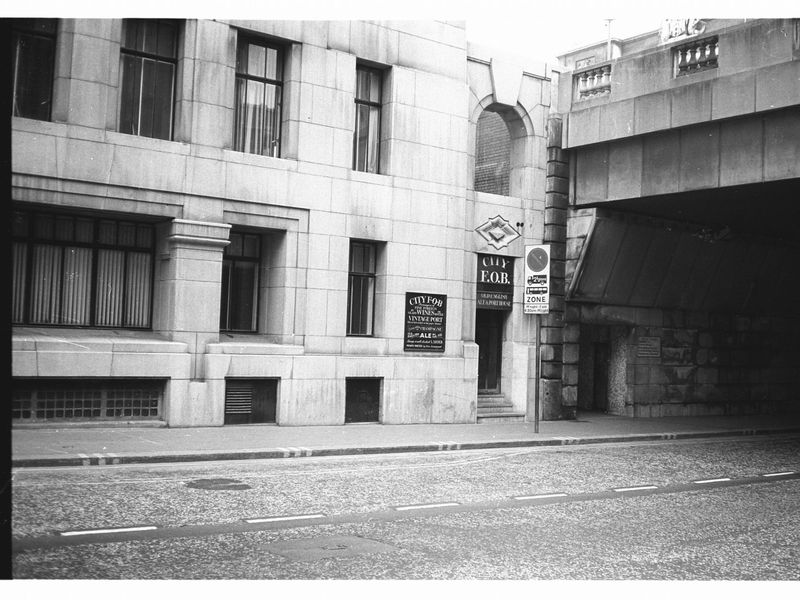 City FOB London EC3 taken in July 1985.. (Pub, External, Key). Published on 12-04-2019