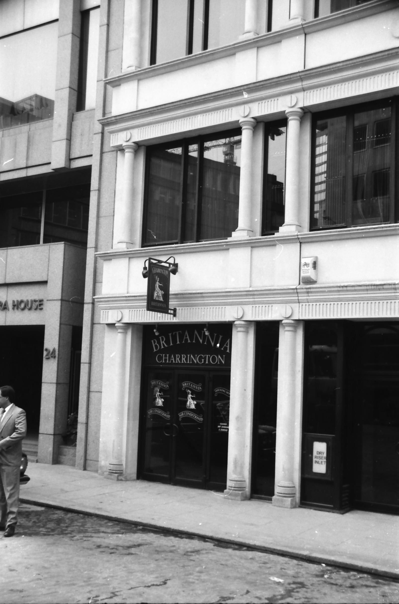 Britannia London EC3 taken in Oct 1988.. (Pub, External). Published on 12-04-2019