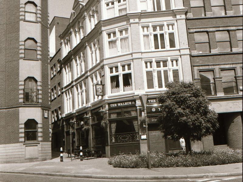 Walrus & Carpenter London EC3 taken in May 1994.. (Pub, External). Published on 12-04-2019 