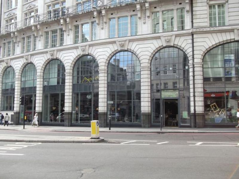 Folly London EC3 taken Sept 2012. (Pub, External, Key). Published on 29-11-2013