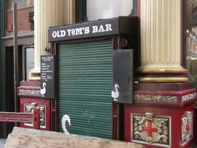 Old Toms Bar London EC3 taken May 2016. (Pub). Published on 19-05-2016