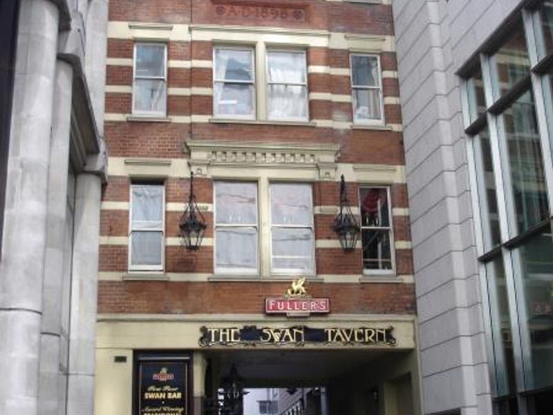 Swan London EC3 taken Aug 2007. (Pub, External). Published on 28-11-2013