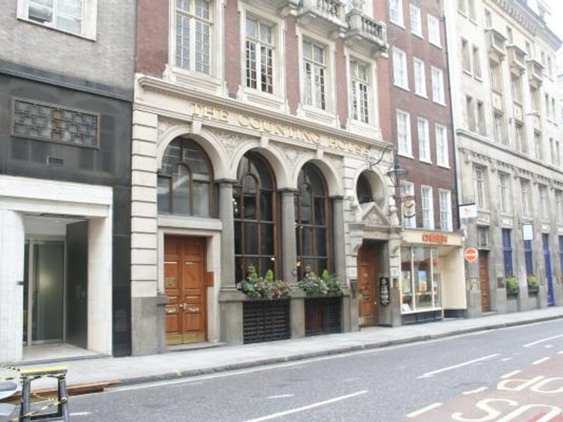 Counting House London EC3. (Pub, External). Published on 28-11-2013 