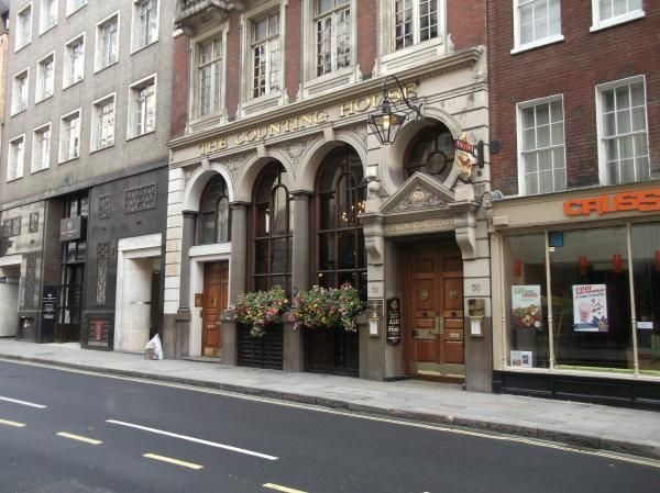 Counting House London EC3 taken Sept 2012. (Pub, External). Published on 28-11-2013