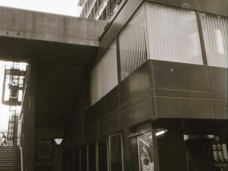 Ship & Turtle London EC3 in April 1994.. (Pub, External). Published on 12-04-2019 