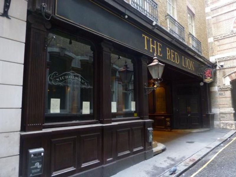 Red Lion Lombard Ct London EC3 taken Nov 2009. (Pub, External, Key). Published on 28-11-2013