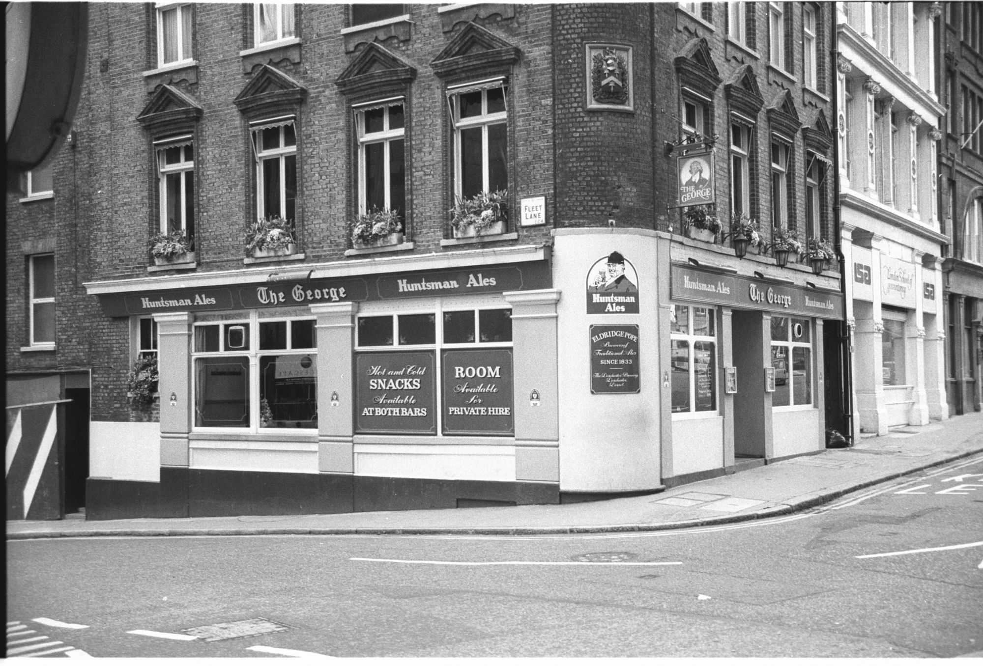 George London EC4 taken in July 1985.. (Pub, External). Published on 12-04-2019