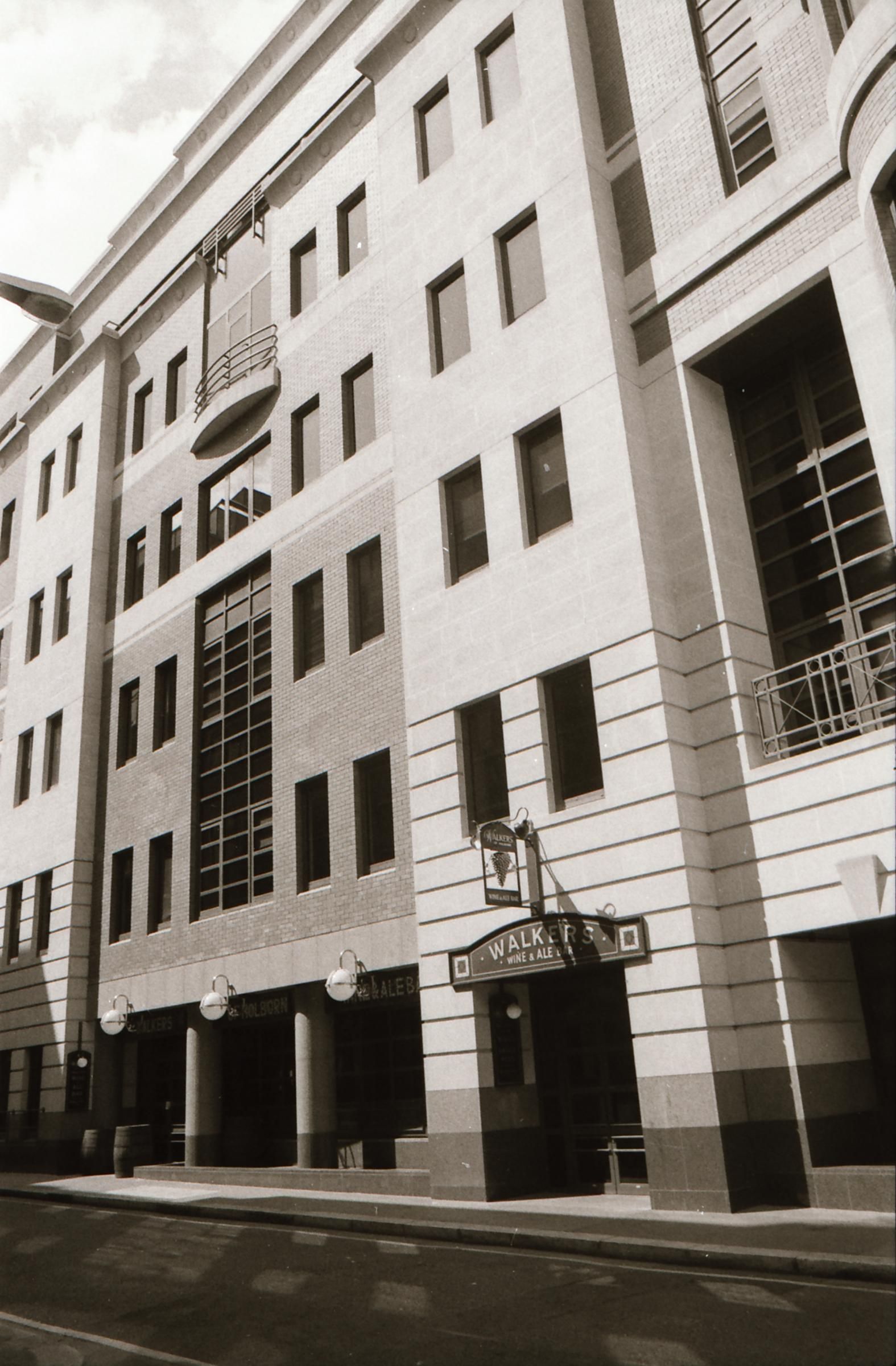 Walkers of Holborn London EC4 taken in May 1994.. (Pub, External). Published on 13-04-2019
