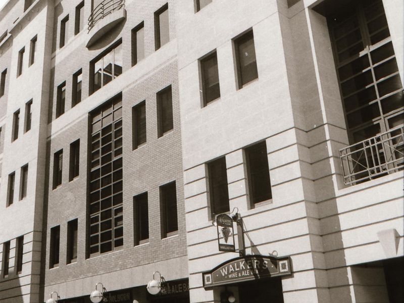 Walkers of Holborn London EC4 taken in May 1994.. (Pub, External). Published on 13-04-2019
