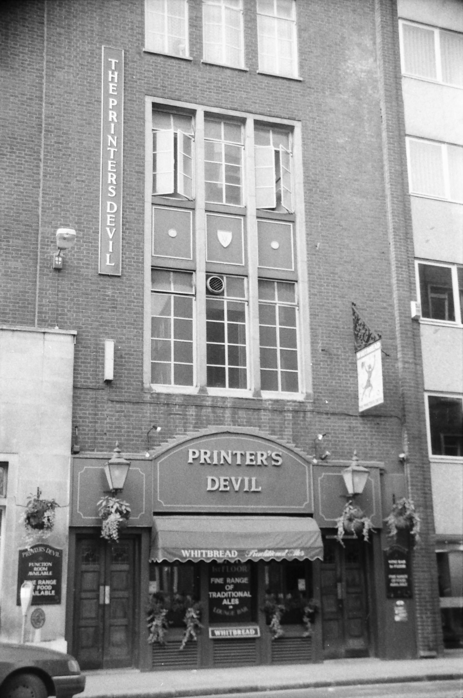 Printers Devil London EC4 taken 10 Dec 1988.. (Pub, External, Key). Published on 12-04-2019