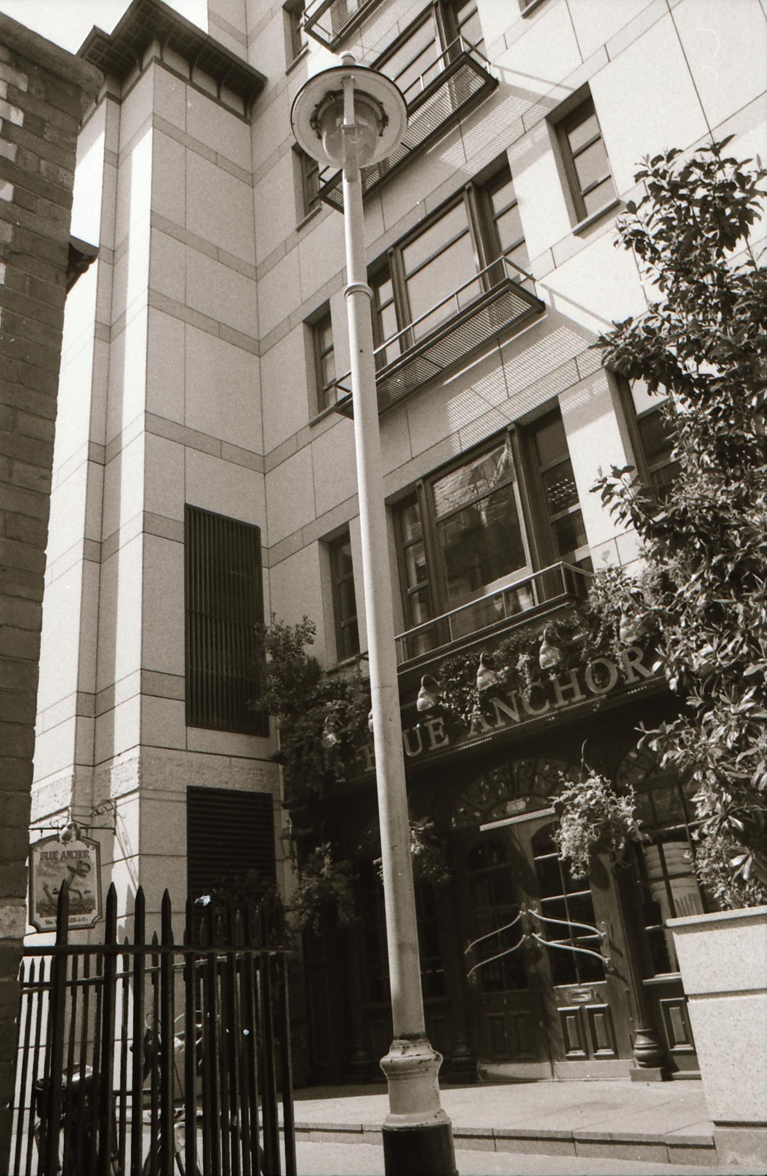 Blue Anchor London EC4 taken May 1994.. (Pub, External). Published on 12-04-2019
