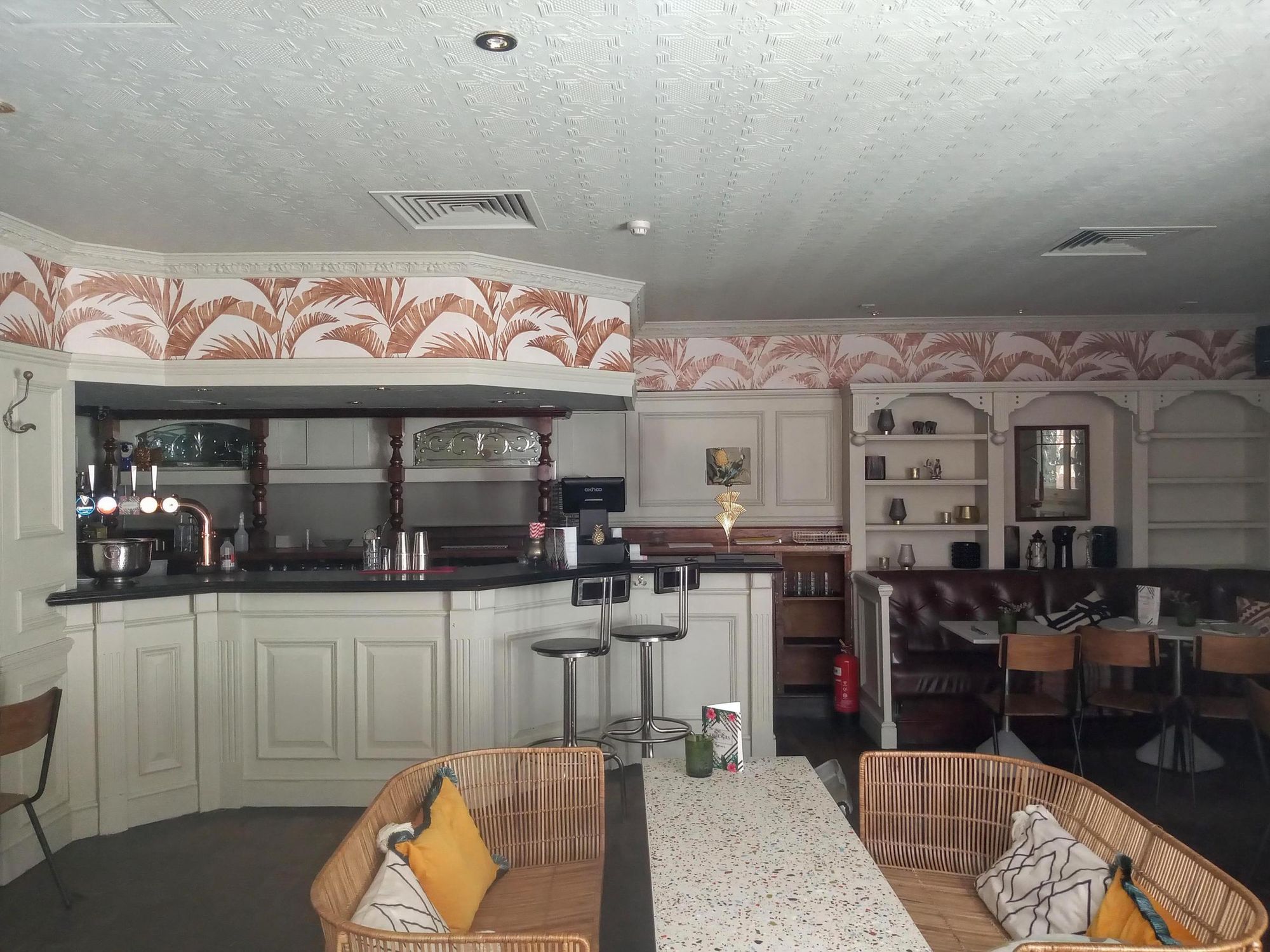 Taken August 2020 during closure. (Bar). Published on 21-08-2020