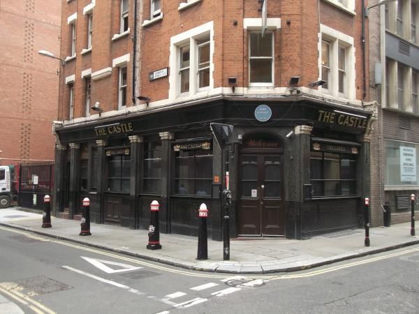 Castle London, EC4 taken Aug 2015. (Pub, External). Published on 06-12-2015