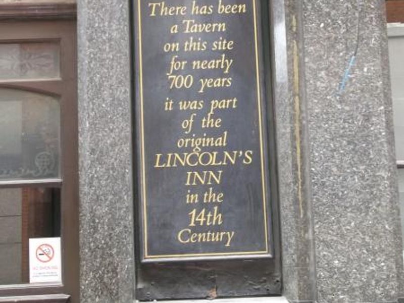 Castle London, EC4 taken Aug 2015. (Sign). Published on 06-12-2015
