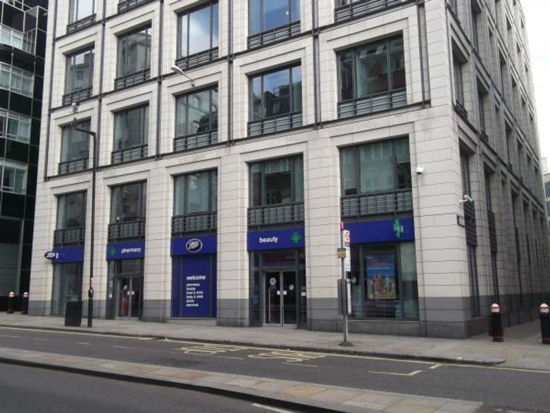 Poppinjay (site of) London EC4 taken August 2015. (Pub, External). Published on 17-08-2015 