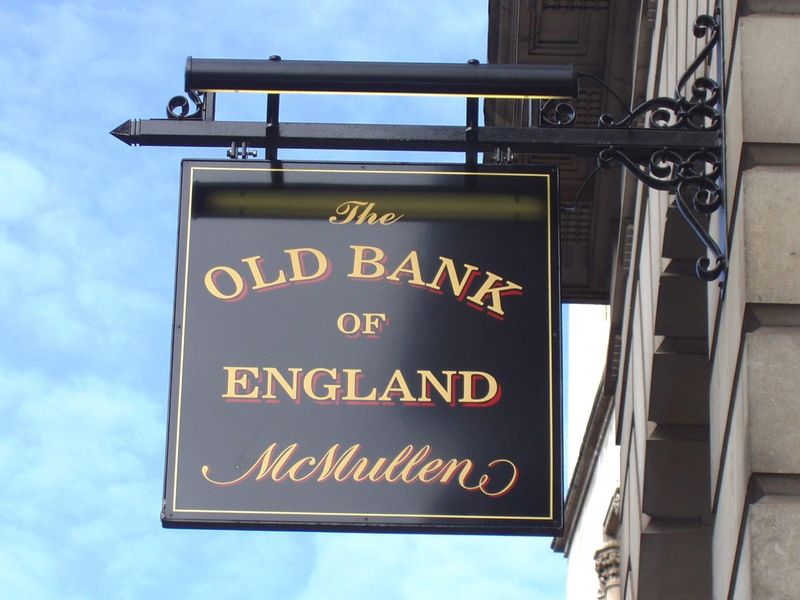 Old Bank swingsign Mar 2019. (Pub, External, Sign). Published on 24-03-2019