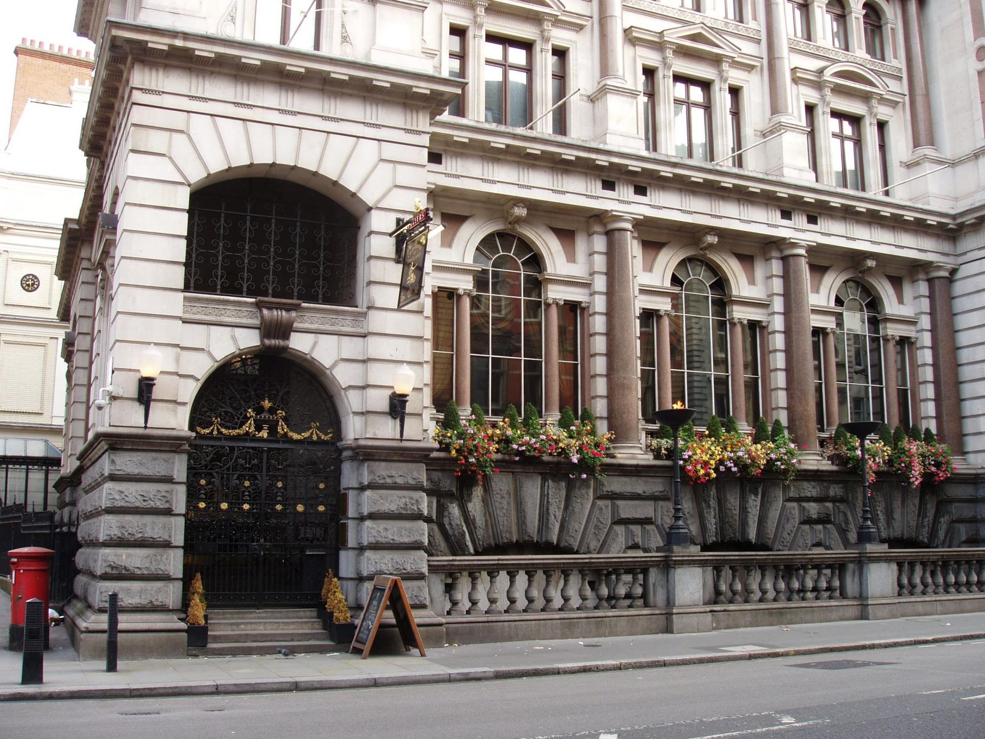 Old Bank-1 Oct 2017 . (Pub, External, Key). Published on 29-10-2017