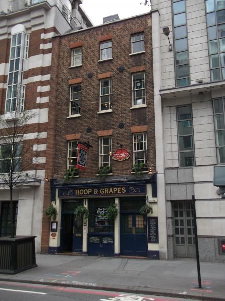 Hoop & Grapes London EC4 taken Feb 2012. (Pub, External, Key). Published on 01-12-2013