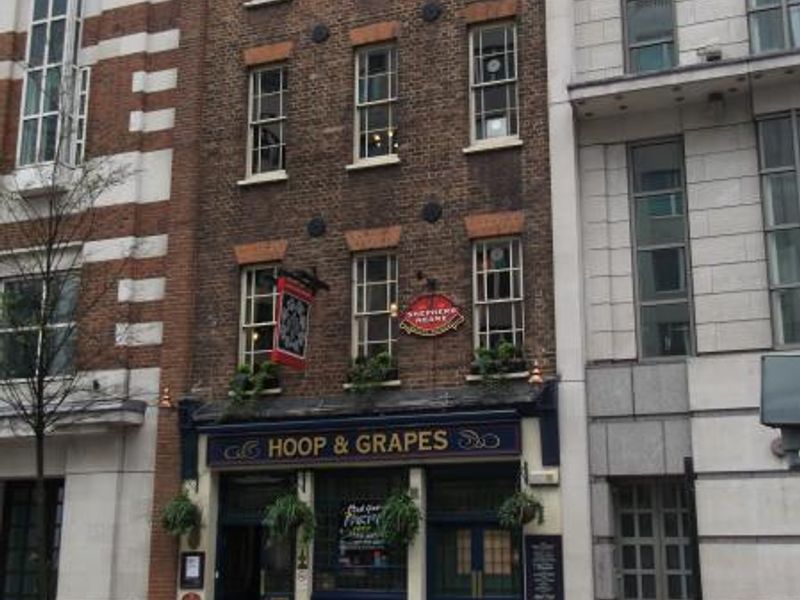 Hoop & Grapes London EC4 taken Feb 2012. (Pub, External, Key). Published on 01-12-2013