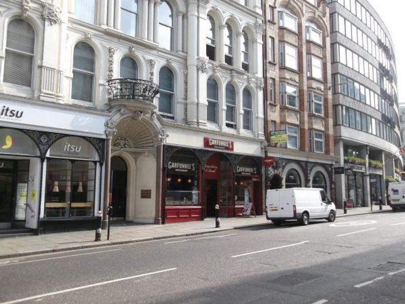 Slurping Toad- Apostle London EC4 taken August 2015. (Pub, External). Published on 17-08-2015