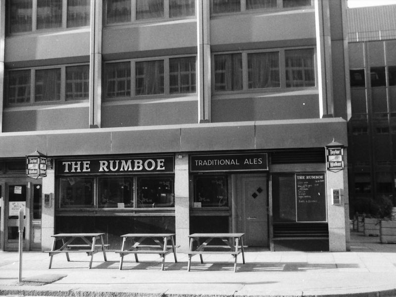 Rumboe London EC4 taken 10 Dec 1988.. (Pub, External). Published on 13-04-2019 
