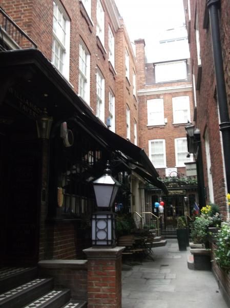 Williamsons Tavern London EC4 taken March 2012. (Pub, External, Key). Published on 01-12-2013