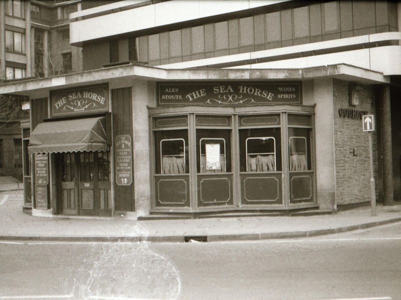 Sea Horse London EC4 taken in mid 1985. (Pub, External). Published on 12-04-2019