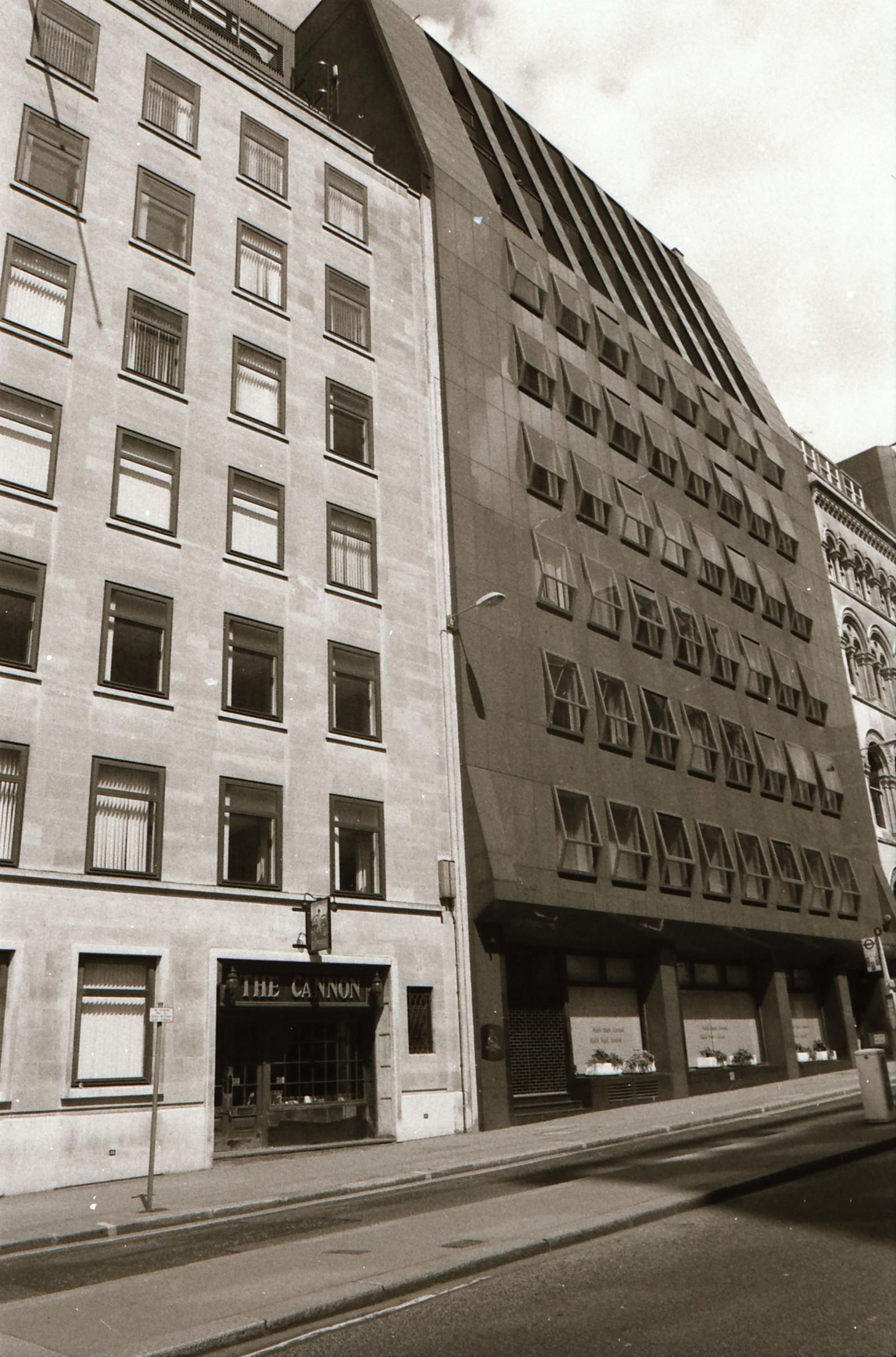 Cannon London EC4 taken in May 1994.. (Pub, External). Published on 12-04-2019