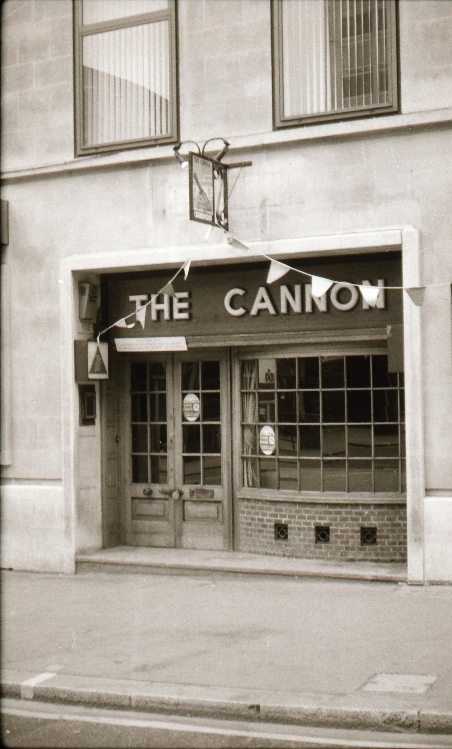 Cannon London EC4 taken in 1985.. (Pub, External). Published on 12-04-2019