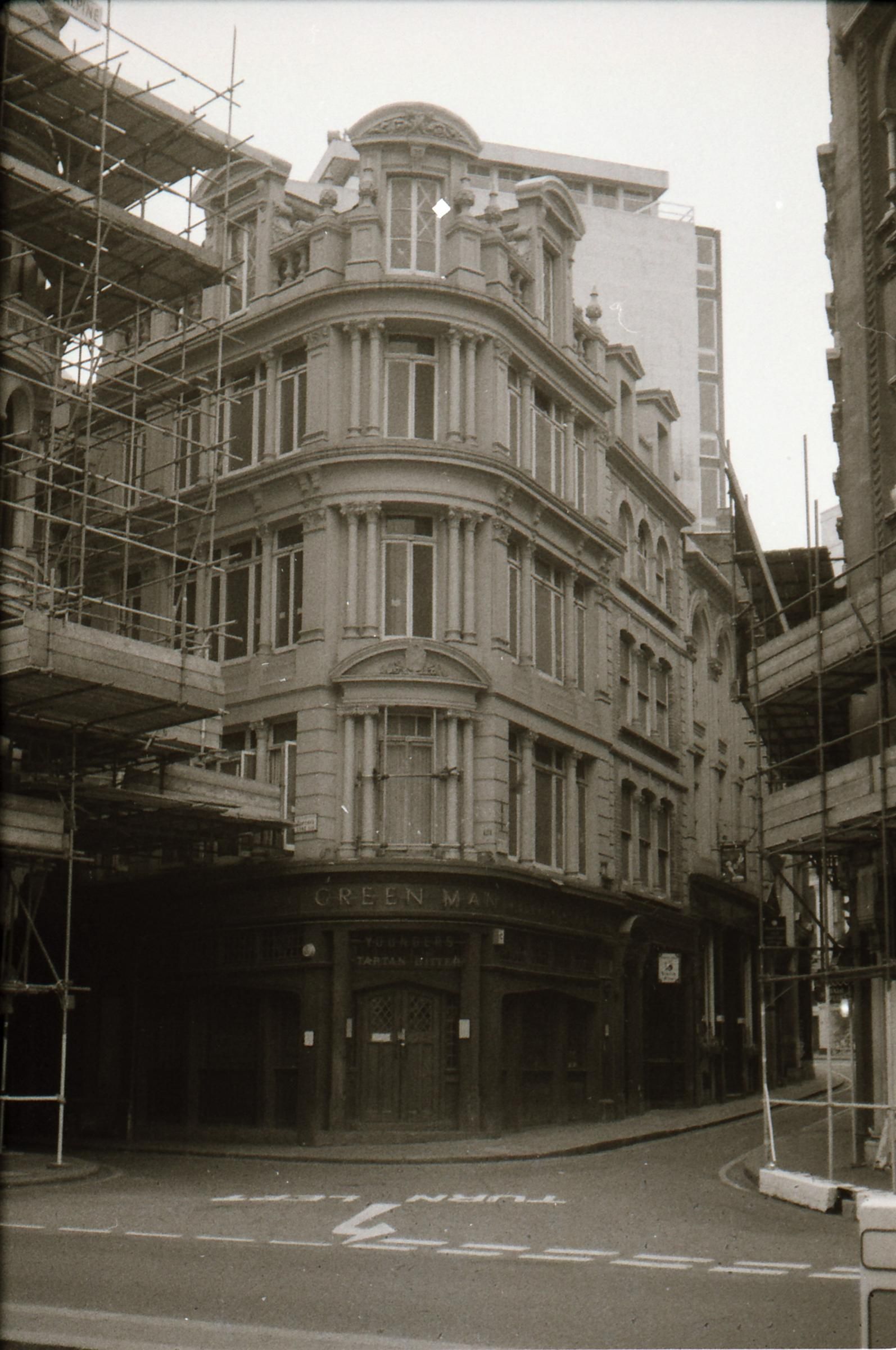 Green Man London EC4 in mid 1985.. (Pub, External). Published on 12-04-2019