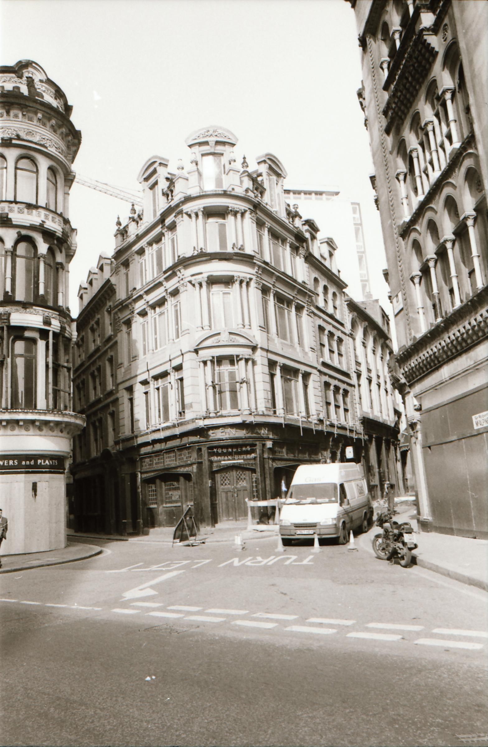 Green Man London EC4 in April 1994.. (Pub, External). Published on 12-04-2019