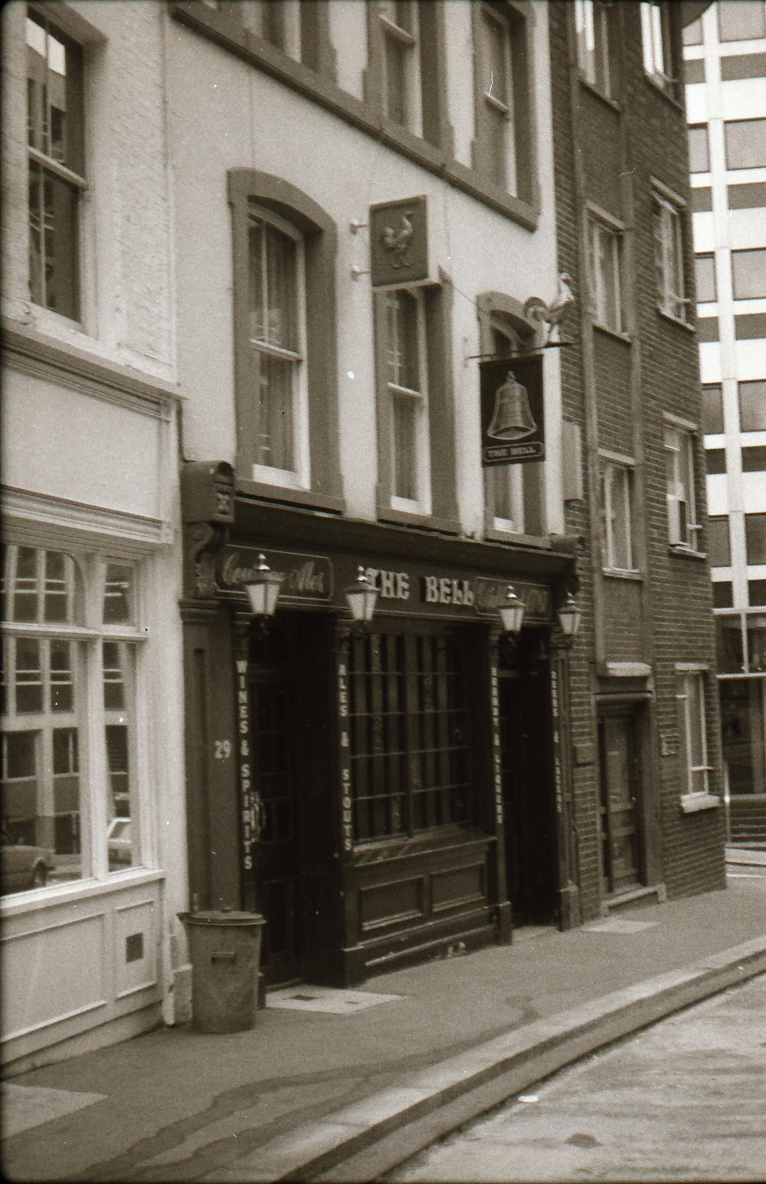Bell Bush Lane London EC4 taken in mid 1985.. (Pub, External). Published on 12-04-2019
