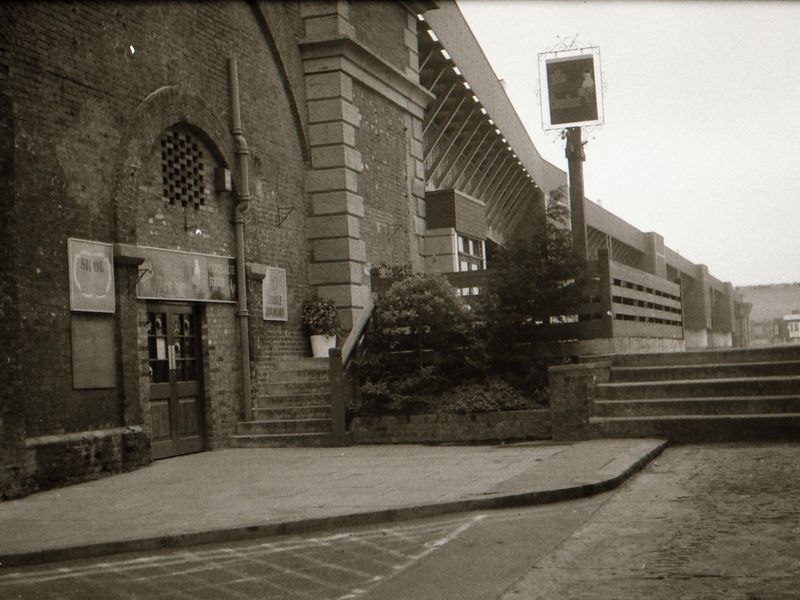 Bouncing Banker London EC4 taken in mid 1985.. (Pub, External). Published on 12-04-2019