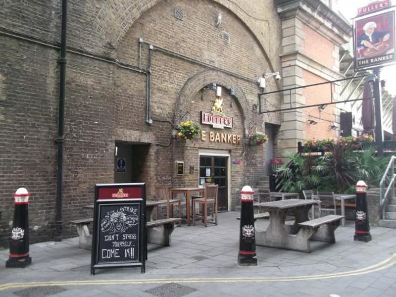 Banker London EC4 taken August 2015. (Pub, External). Published on 16-08-2015