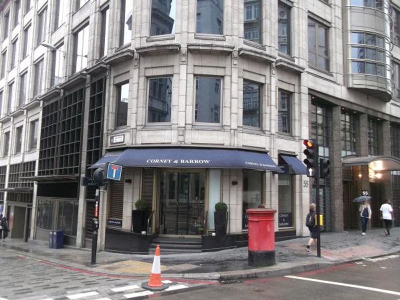 Monument Tavern London EC4 taken Aug 2014. (Pub, External). Published on 31-10-2014