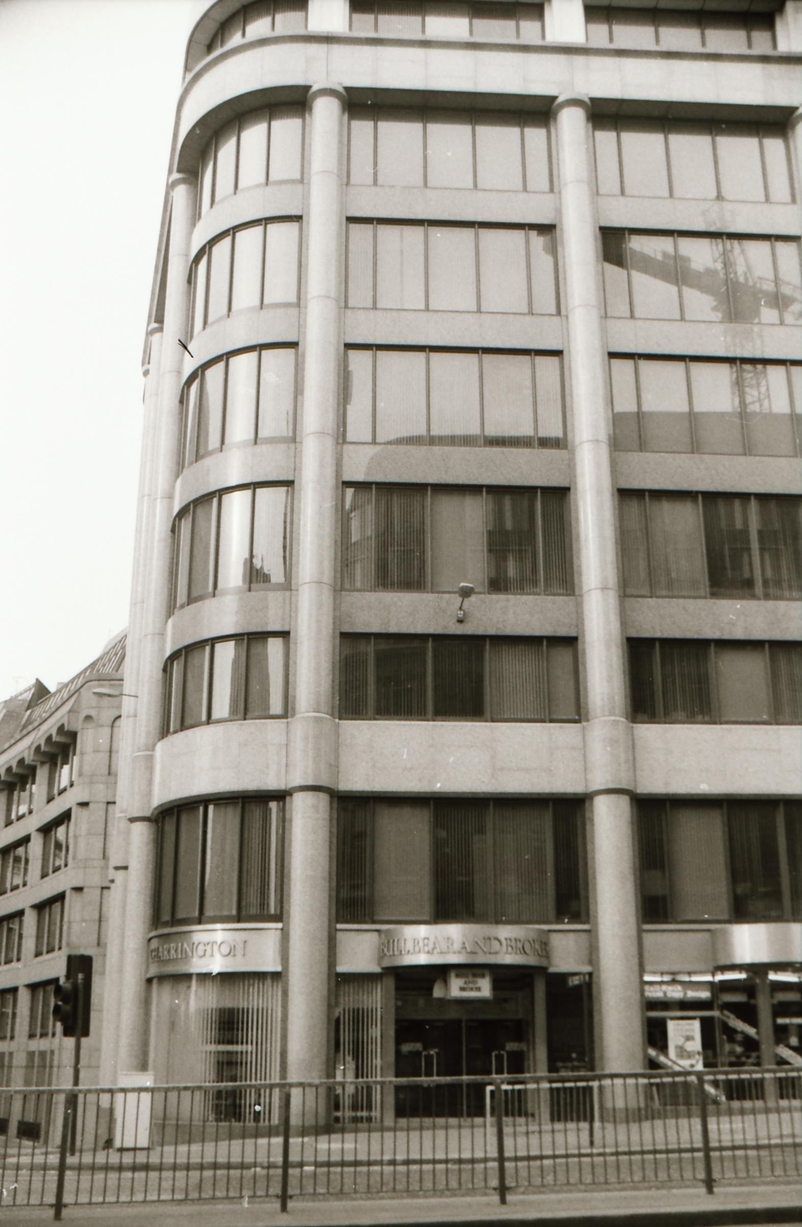 Bull Bear & Broker London EC4 taken in between Aug 1989- Feb 199. (Pub, External). Published on 12-04-2019