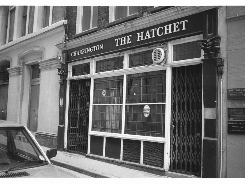 Hatchet London EC4 taken in July 1985.. (Pub, External). Published on 12-04-2019
