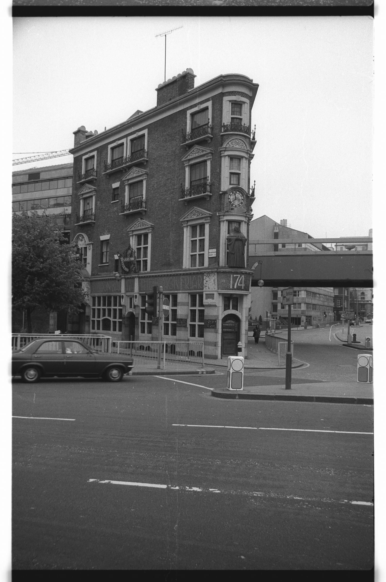 Black Friar London EC4 taken July 1985.. (Pub, External). Published on 12-04-2019