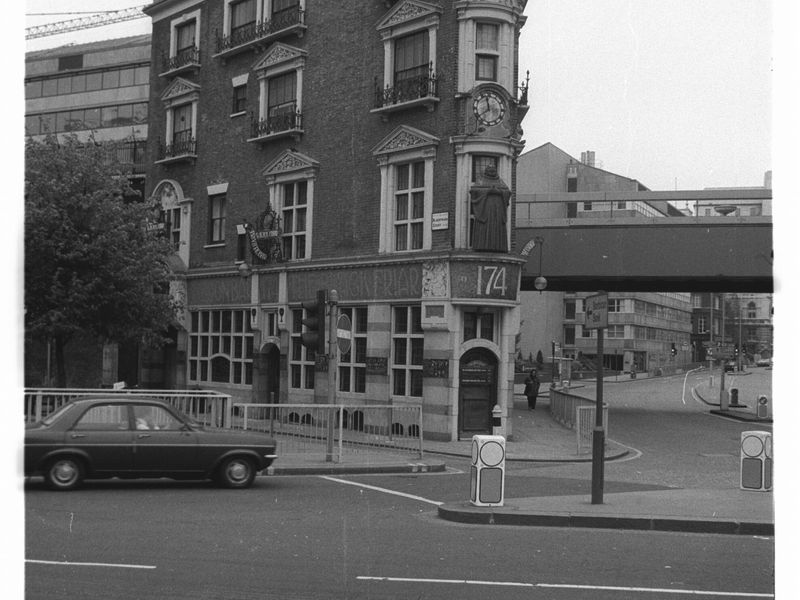 Black Friar London EC4 taken July 1985.. (Pub, External). Published on 12-04-2019