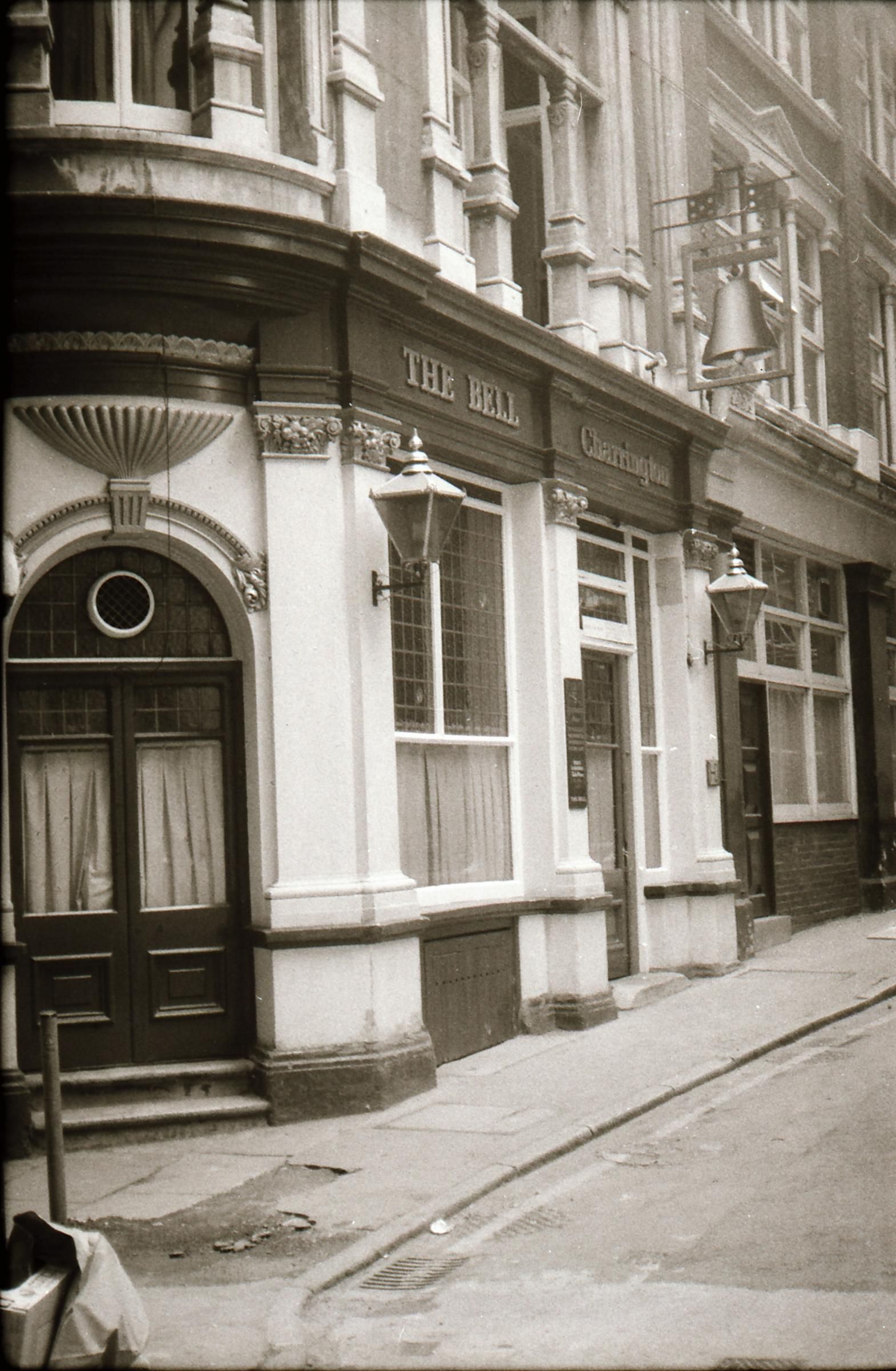 Bell Addle Hill London EC4 taken in mid 1985.. (Pub, External). Published on 12-04-2019