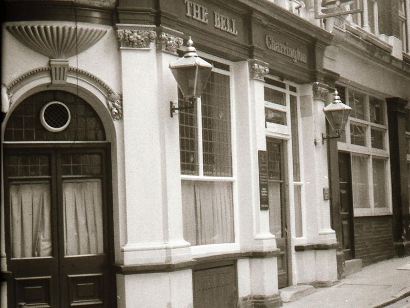 Bell Addle Hill London EC4 taken in mid 1985.. (Pub, External). Published on 12-04-2019 