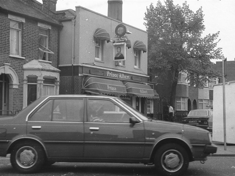 Prince Albert London E13 taken in July 1987.. (Pub, External). Published on 06-10-2018
