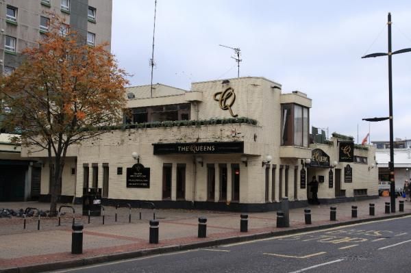 Queens London E13. (Pub, External). Published on 05-11-2013