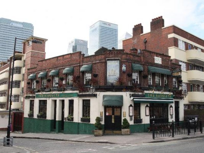 Resolute London E14. (Pub, External). Published on 08-11-2013