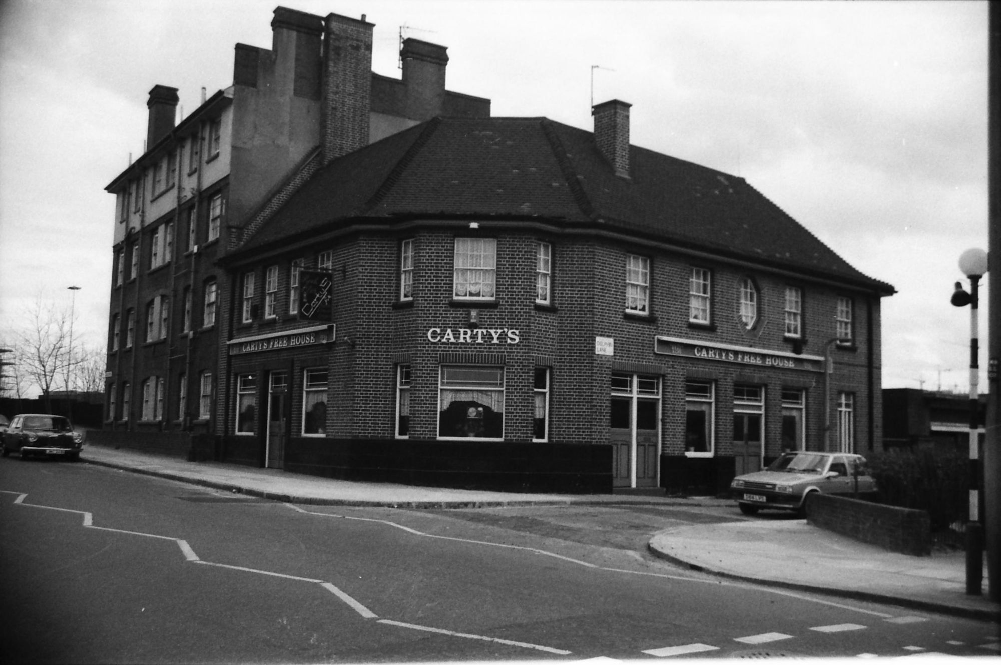 E14-Cartys taken Feb 1989.. (Pub, External, Key). Published on 15-11-2018