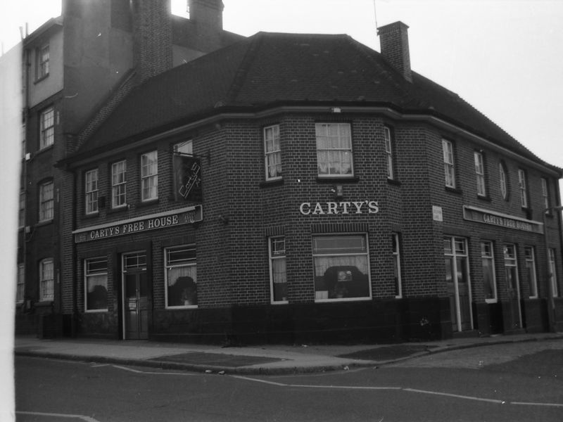 E14-Cartys taken 18 Sept 1988.. (Pub, External, Key). Published on 15-11-2018 